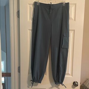 Women’s  Drawstring Cargo Jogger Pants - Dark Gray